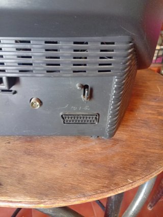 TV Sony Trinitron 20`   16:9