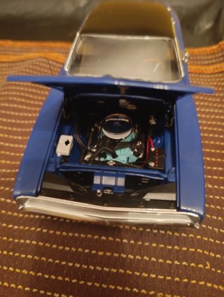 Coche americano escala 1:18