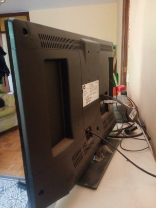 Televisor Negro 23 pulgadas