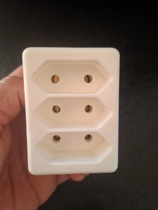Adaptador enchufe 3 tomas verticales