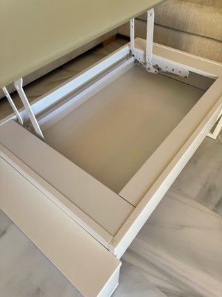 Mesa de centro con cristal y acero blanco