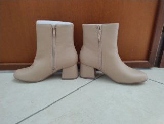 Stivaletti Tulipano beige n. 37