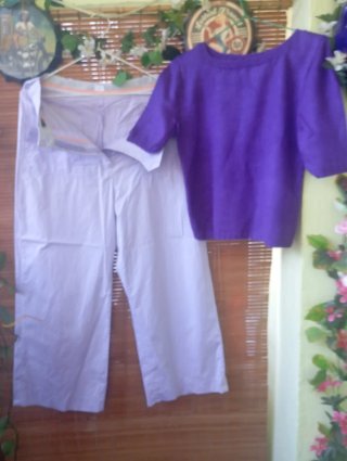 Conjunto: Camiseta Morada y Pantalón lila