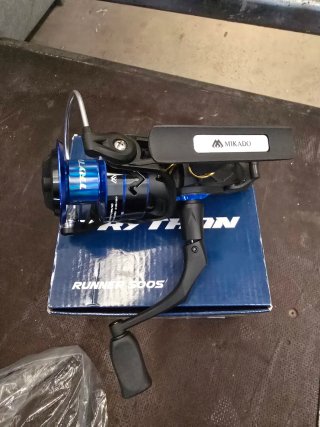 Carretes de pesca Mikado Trython Runner 5005
