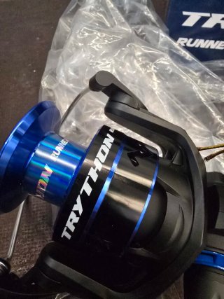 Carretes de pesca Mikado Trython Runner 5005