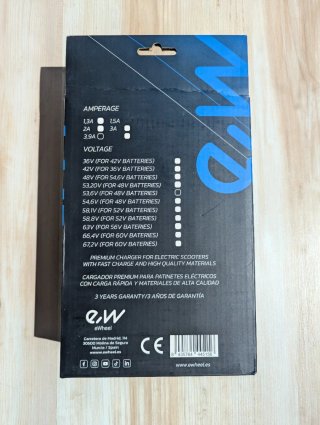 Cargador eWheel para patinetes eléctricos