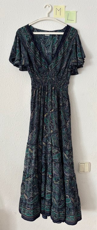 Crea tu propio lote de ropa.