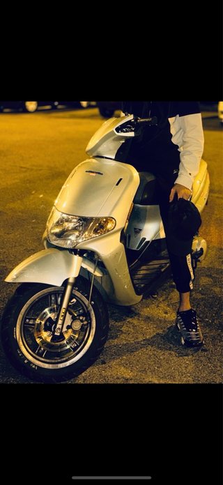 Derbi Atlantis 49cc 2002 Plata