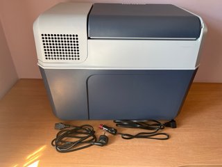 Nevera portátil / Nevera Camper Mobicool FR40