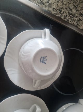 Juego de consomé y sopera de porcelana
