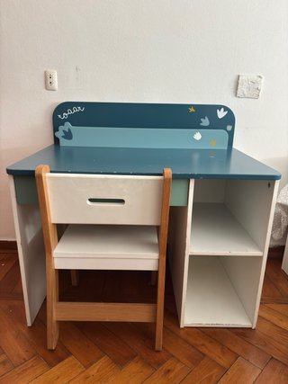 Escritorio Infantil con silla y cajón
