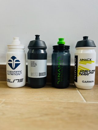 Lote bidones ciclismo variados