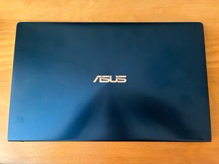 Asus ZenBook 14 i5 8ª Gen 8GB 256GB