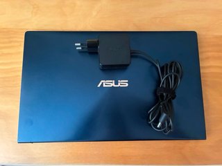 Asus ZenBook 14 i5 8ª Gen 8GB 256GB