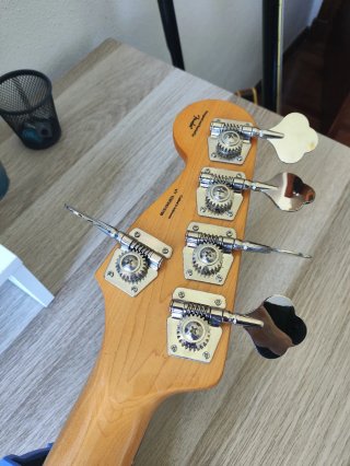 Squier Classic Vibe Jazz Bass 5 Cuerdas