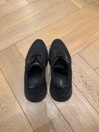 Zapatillas Fendi negras talla 42