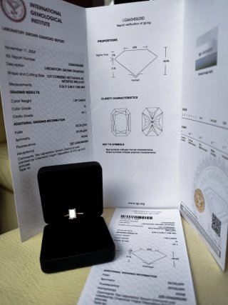 Anillo 14K con diamante GIA 1.59ct D VS1 Rectangul