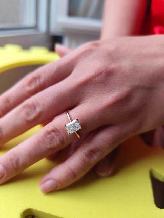 Anillo 14K con diamante GIA 1.59ct D VS1 Rectangul
