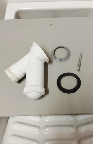 Pila de cerámica esmaltada blanca