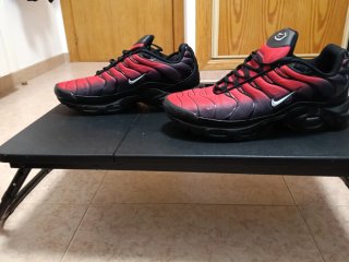 Nike TN Rojas y Negras