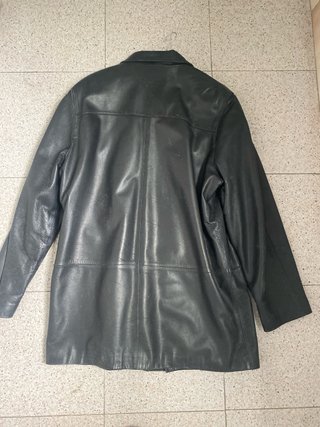 Cazadora de cuero negra y marrón