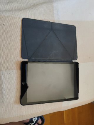 iPad mini 1 16GB Wi-Fi + Funda magnética libro