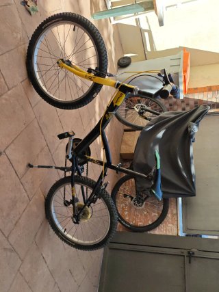 Bicicleta Btwin 20 Negra y Amarilla