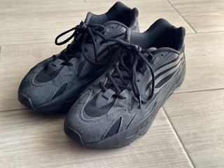 Zapatillas Adidas Yeezy Boost 700 V2