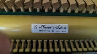 Piano Acústico Kawai XO-5 + banqueta