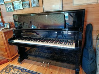 Piano Acústico Kawai XO-5 + banqueta