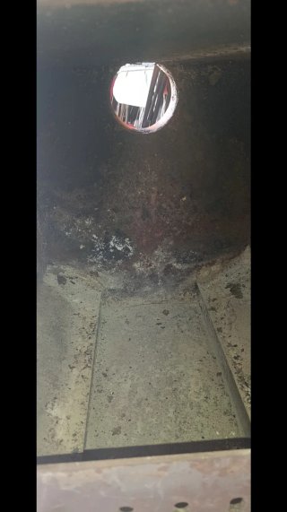 Estufa de leña metálica
