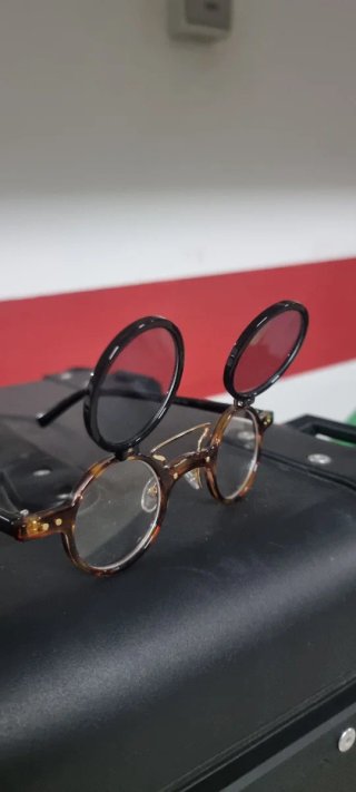 Gafas Retro Redondas Marrones y Negras