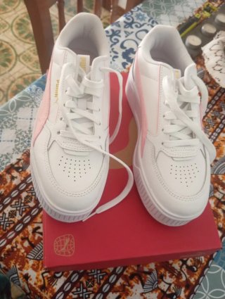 Zapatillas Puma Blancas y Rosas