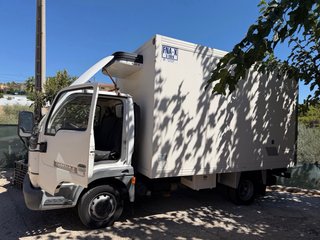 Nissan Cabstar 2003