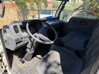 Nissan Cabstar 2003