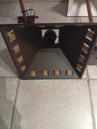 Lámparas de mesa con pantalla decorada