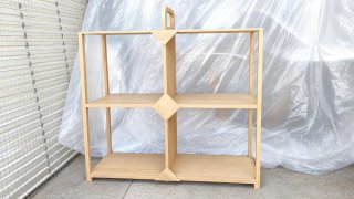 Estantería de madera con 2 baldas para jaulas