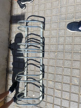 Aparcabicicletas de suelo (6 plazas) ¡COMO NUEVO!