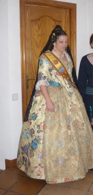 Traje de Fallera