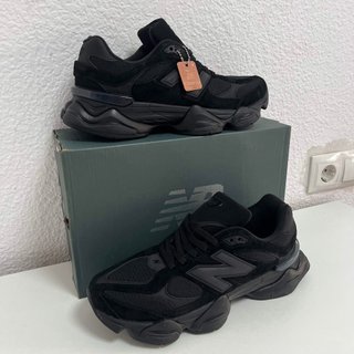 New Balance 9060 Triple Black