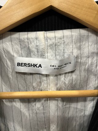 Americana Bershka rayas negra