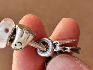 Pulsera Pandora con charms plata