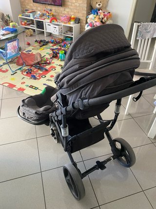 Carrito de bebé y silla de coche