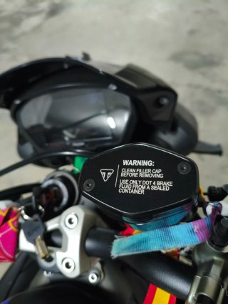 Triumph Street Triple 765 RS Negra