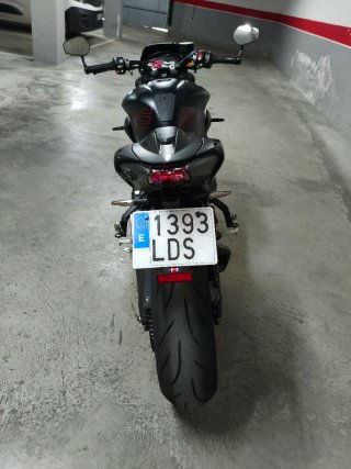 Triumph Street Triple 765 RS Negra