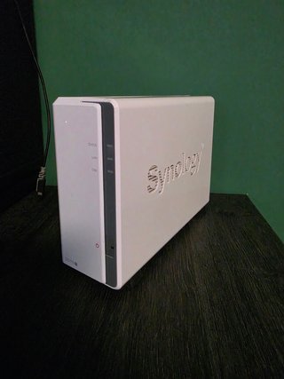 NAS Synology DS115J + HDD 2TB WD RED
