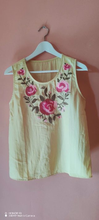 Camisa sin mangas bordada floral Talla M