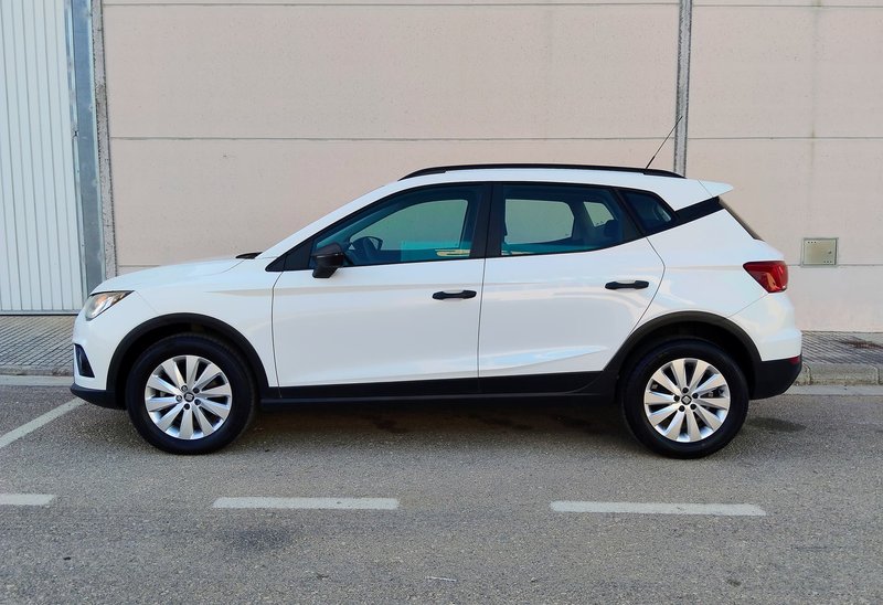 SEAT Arona 2019, foto 2