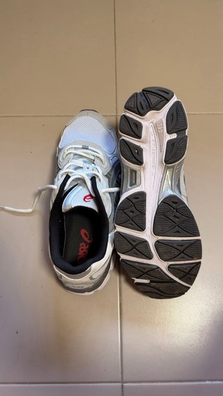 Asics Gel NYC Talla 45 Gris Blanco