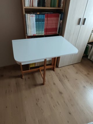 Mesa plegable de madera
